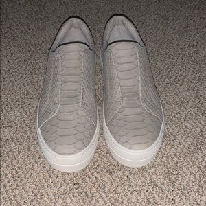 J/SLIDES HEIDI Light Grey Embossed